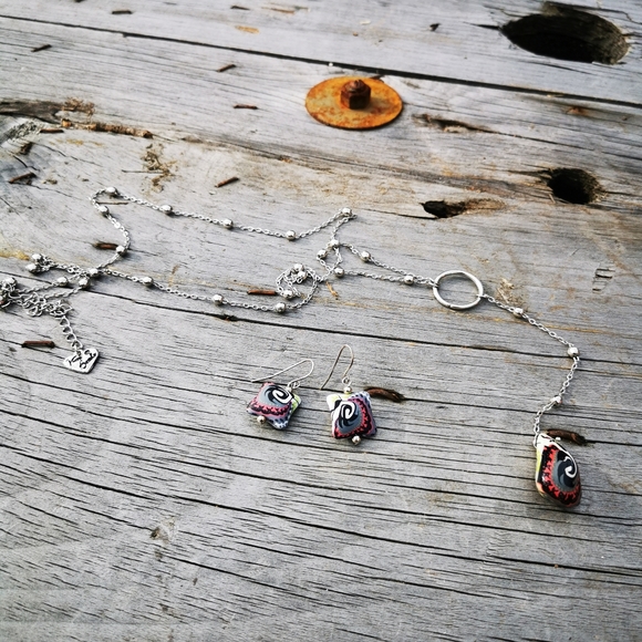 Viva Beads Y Shape Necklace with Psychedelic Pendant and Earring Set - Picture 14 of 16